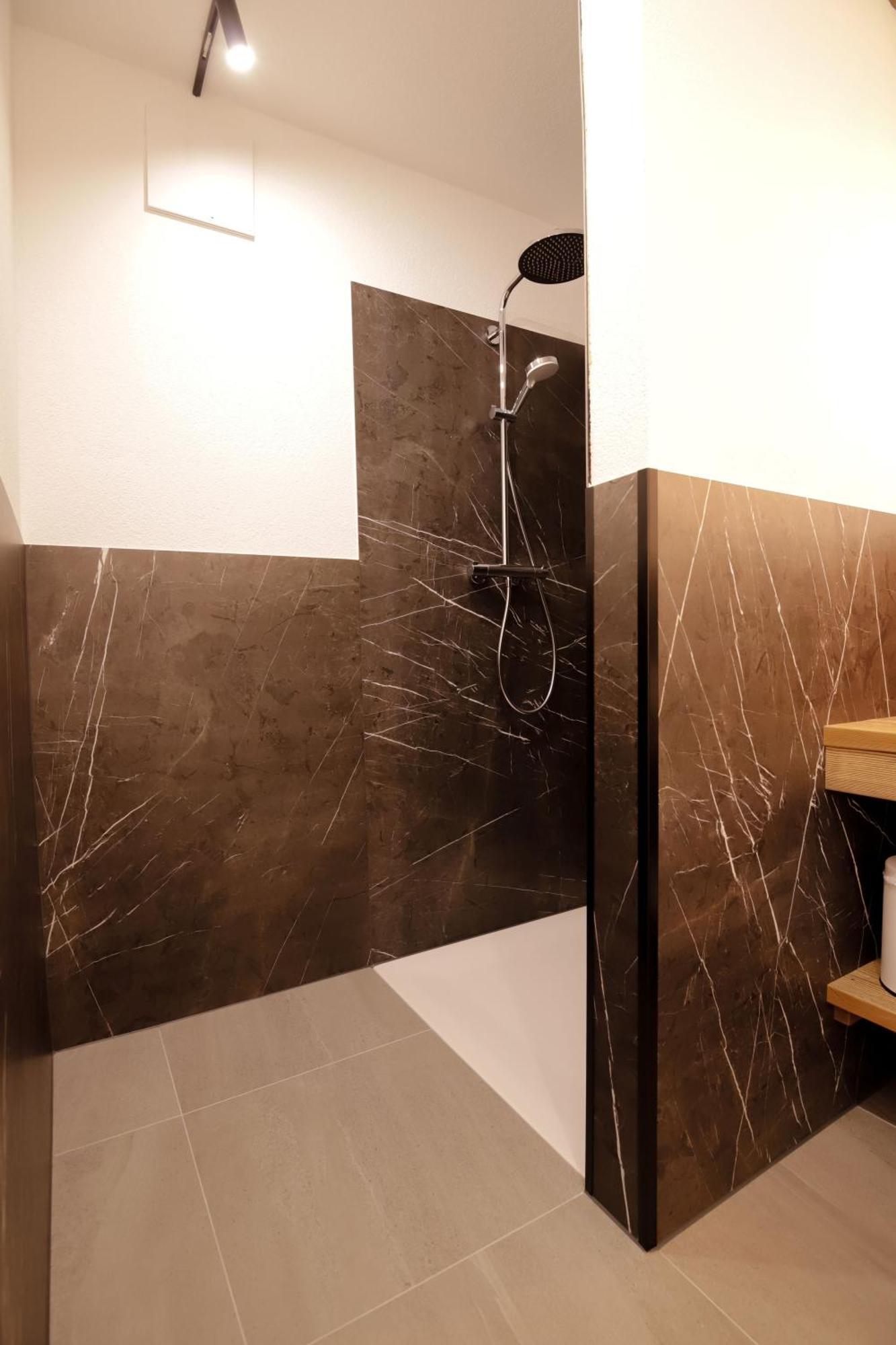 Wolf Apartments Padaun Vals 外观 照片