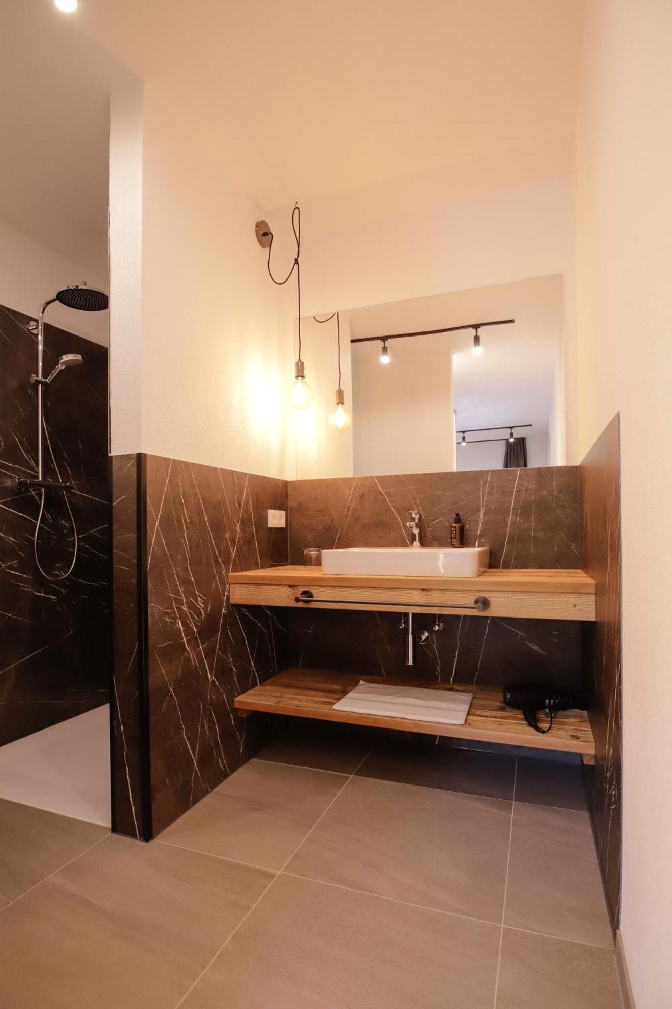 Wolf Apartments Padaun Vals 外观 照片